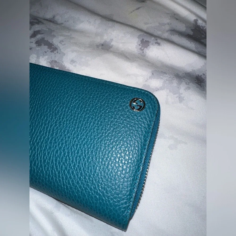 Gucci Zippy Leather wallet blue